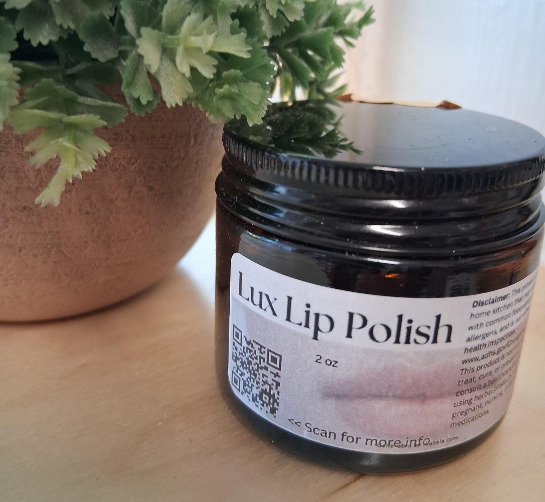 Lux Lip Polish